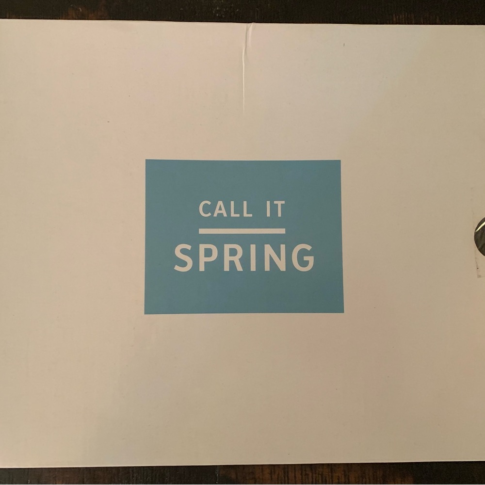 Pre-loved. Minimal wear. Please enlarge pictures to view. - Picture 11 of 13